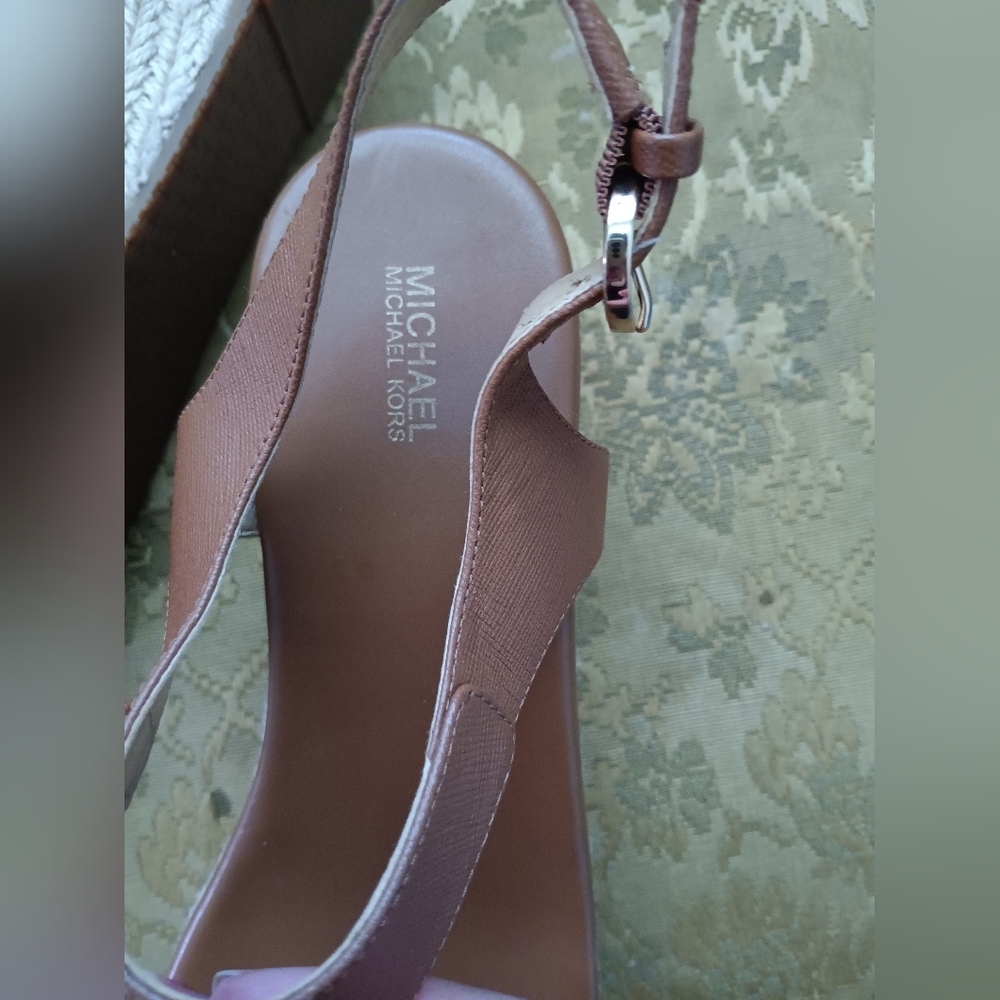 Size 10 MK Shoes Never Worn - Picture 6 of 6